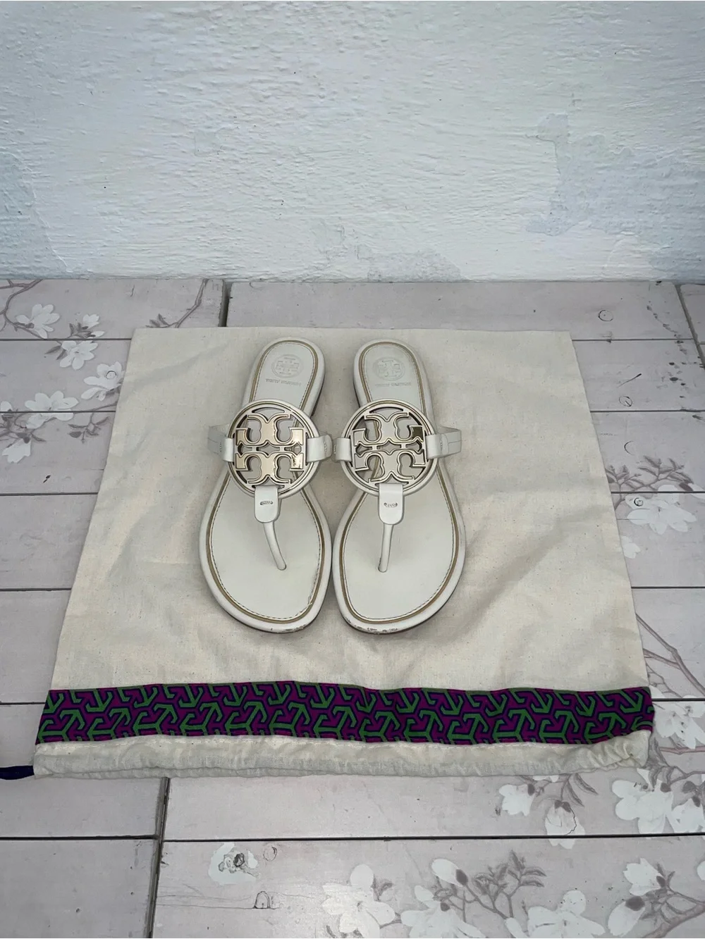 Tory Burch White Leather Gold Logo Thong Sandals